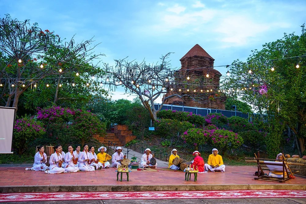 Vietnam Railways: The 2026 Essential Guide to Heritage Rail Travel